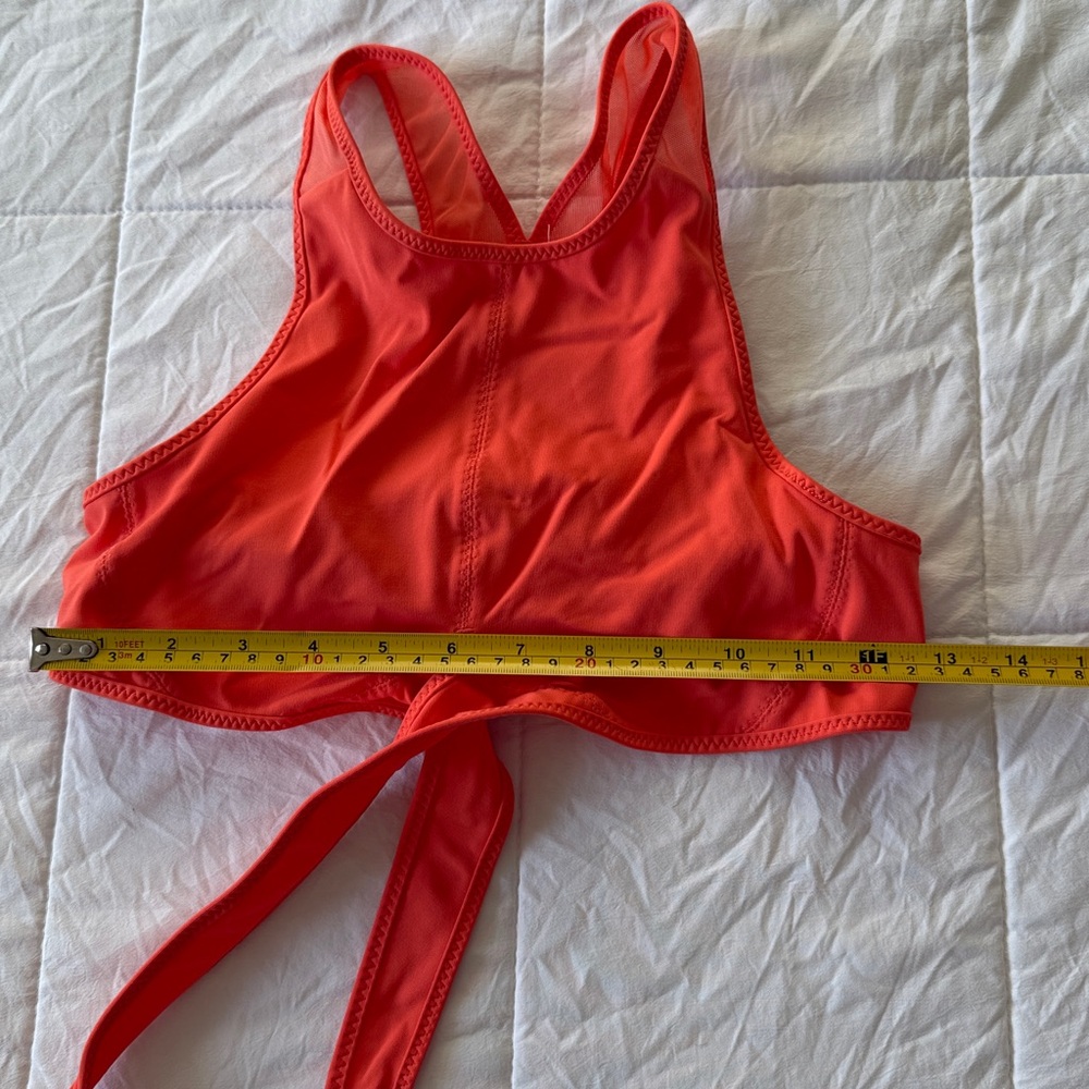 Lululemon Sports bra Size 4 - Picture 6 of 7